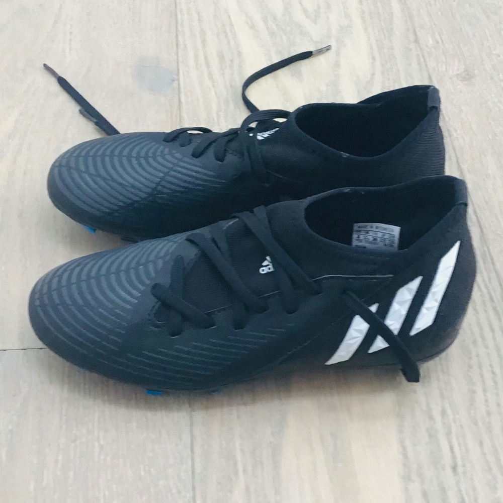 ADIDAS Predator Edge .3 size US 4 black football boots - Picture 1 of 8